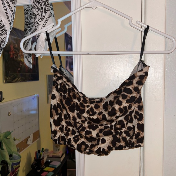 Animal Print Tops - Picture 4 of 6